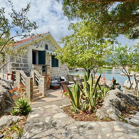 Holiday Home Brinic Τίβατ Εξωτερικό φωτογραφία