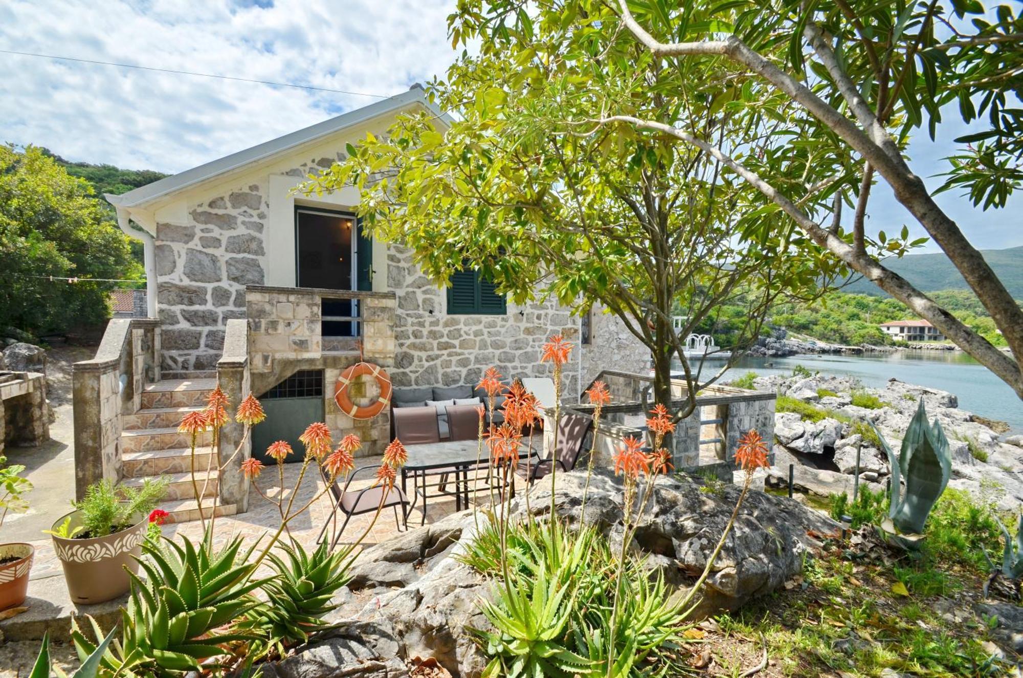Holiday Home Brinic Τίβατ Εξωτερικό φωτογραφία