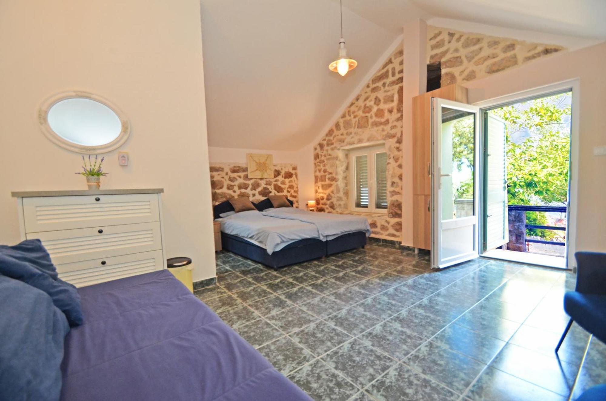 Holiday Home Brinic Τίβατ Εξωτερικό φωτογραφία