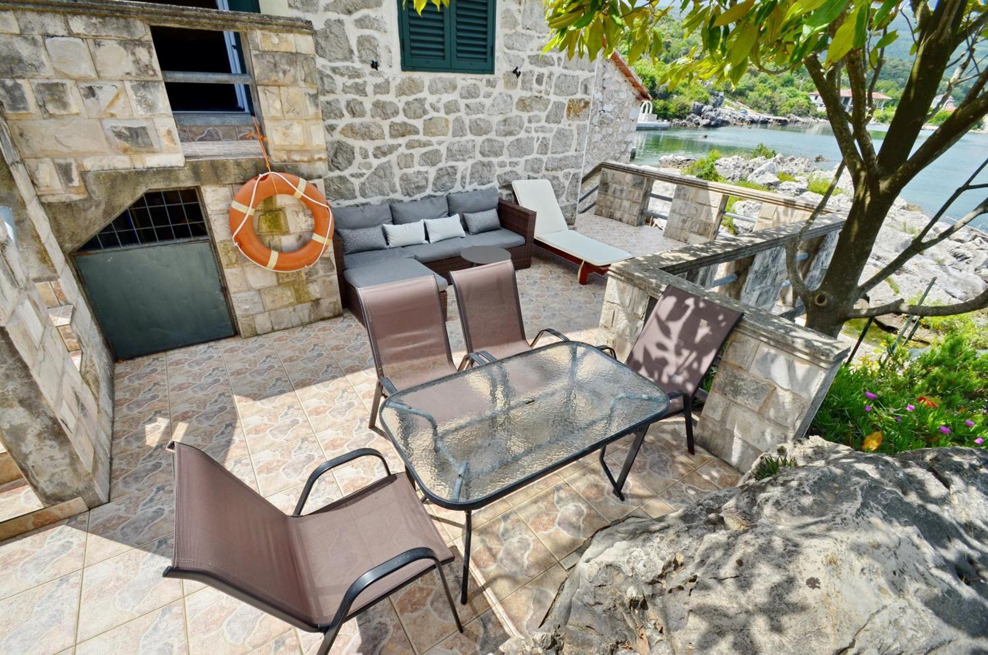Holiday Home Brinic Τίβατ Εξωτερικό φωτογραφία