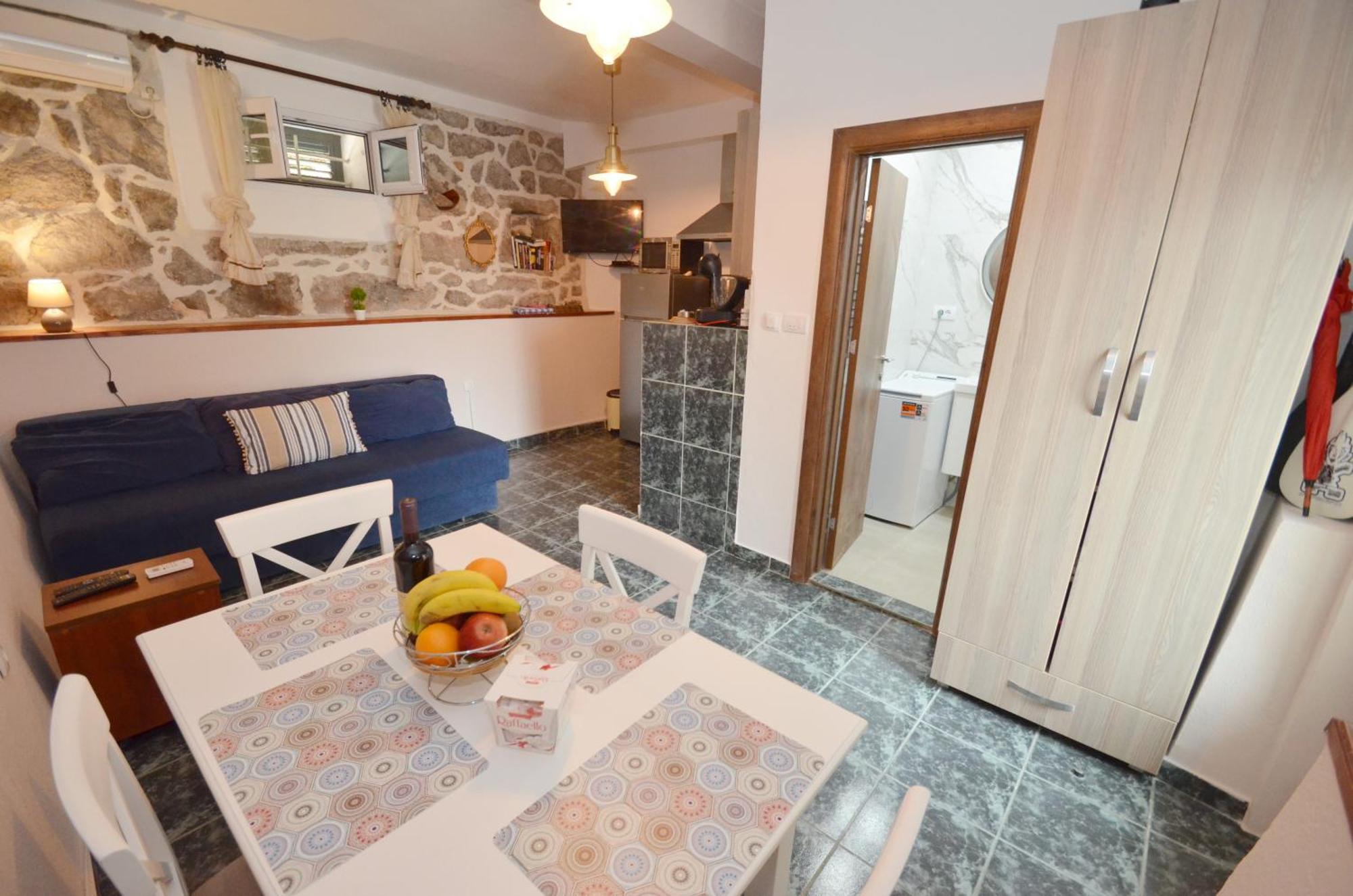 Holiday Home Brinic Τίβατ Εξωτερικό φωτογραφία